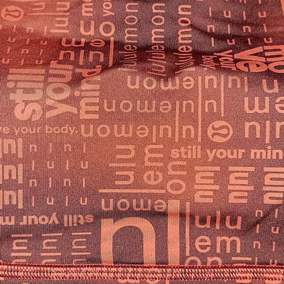 Lululemon Energy Bra, High Neck, Long Line,Sz. 8, Ombre Red Multi print, NWT - Picture 11 of 13